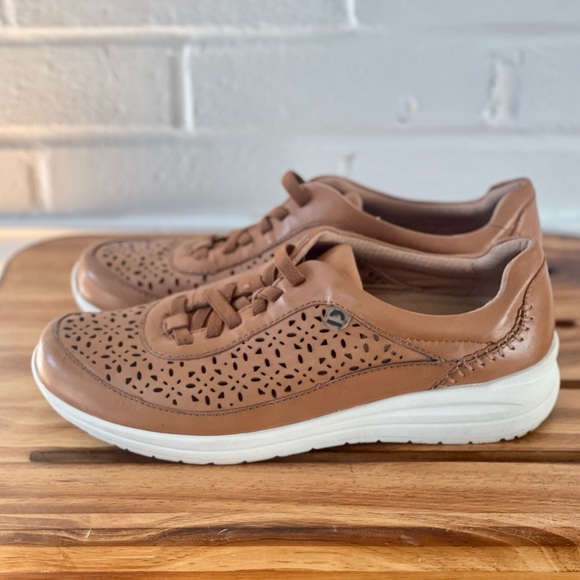 Earth Nimble Viva Leather Sand Brown Sneakers with comfort footbed, quiet luxury - Picture 5 of 12